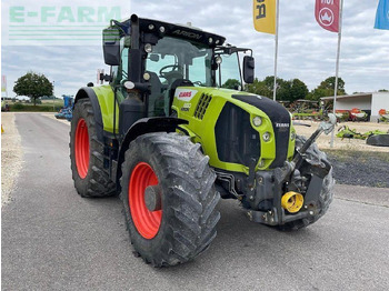 Trator CLAAS Arion 660