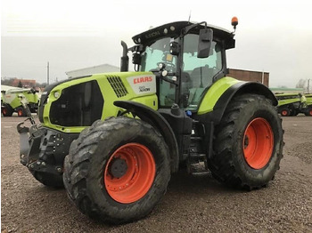 Trator CLAAS Axion 810