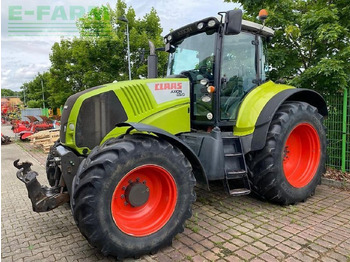 Trator CLAAS Axion 820