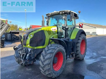 Trator CLAAS Axion 830
