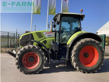Trator CLAAS Axion 830