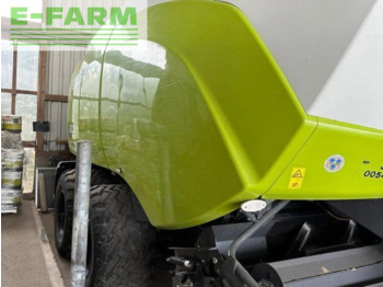 Enfardadeira de fardos quadrados CLAAS