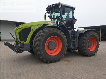 Trator CLAAS Xerion