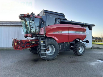 Ceifeira debulhadora CASE IH