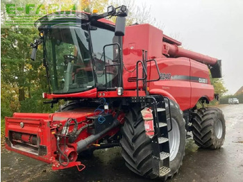 Ceifeira debulhadora CASE IH