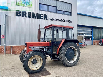 Trator CASE IH
