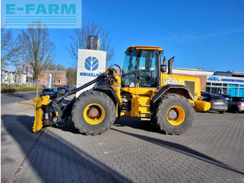 Mini escavadeira JCB