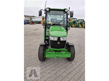 Trator John Deere 3046r: foto 2