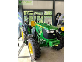 Trator JOHN DEERE 5050E