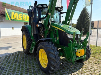 Trator JOHN DEERE 6100M
