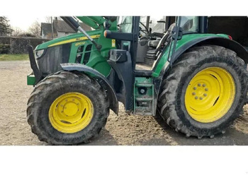 Trator JOHN DEERE 6110M