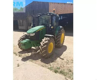 Trator JOHN DEERE 6110M