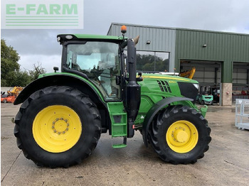 Trator JOHN DEERE 6215R