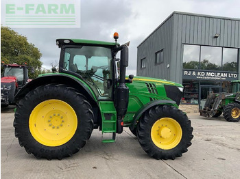Trator JOHN DEERE 6215R