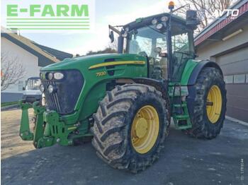 Trator JOHN DEERE 7930