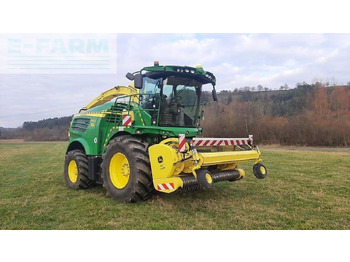 Picadora de forragem automotriz JOHN DEERE 8400