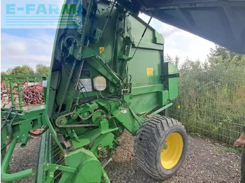 Enfardadeira de fardos quadrados John Deere 864 premium: foto 2