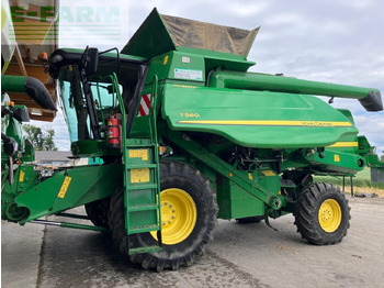 Ceifeira debulhadora JOHN DEERE T560