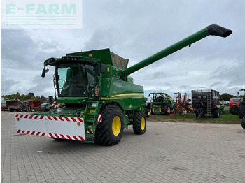 Ceifeira debulhadora JOHN DEERE T560
