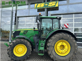 Trator JOHN DEERE 6215R