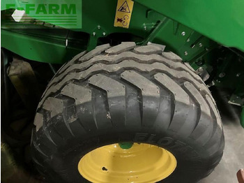 Enfardadeira de fardos quadrados John Deere v451m: foto 3 Enfardadeira de fardos quadrados John Deere v451m: foto 3