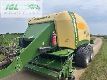 Enfardadeira de fardos quadrados KRONE Big pack