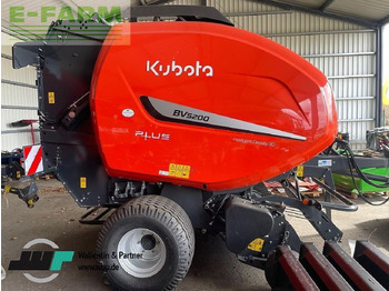 Enfardadeira de fardos quadrados KUBOTA
