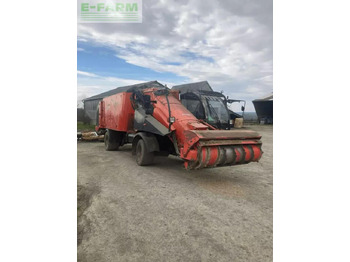Equipamento de gado KUHN