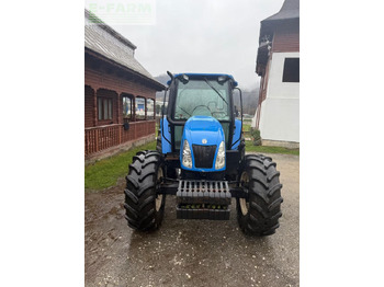 Trator NEW HOLLAND T5000