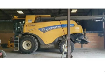 Ceifeira debulhadora NEW HOLLAND CR series