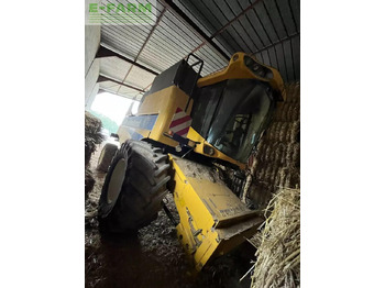 Ceifeira debulhadora NEW HOLLAND CSX7000