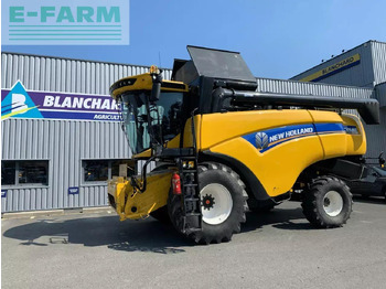 Ceifeira debulhadora NEW HOLLAND CX series
