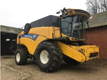 Ceifeira debulhadora NEW HOLLAND CX series