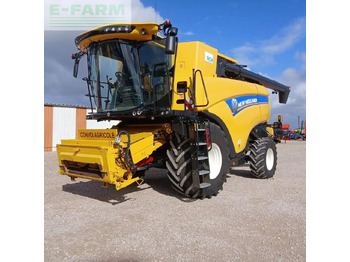 Ceifeira debulhadora NEW HOLLAND CX series