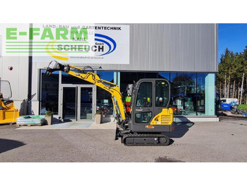 Mini escavadeira NEW HOLLAND