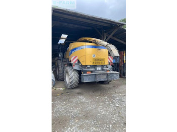 Picadora de forragem automotriz NEW HOLLAND FR9060