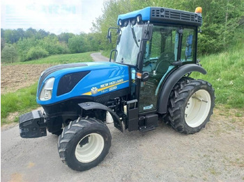 Trator NEW HOLLAND T4