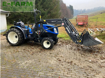 Trator NEW HOLLAND T4