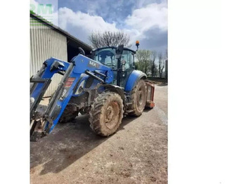 Trator NEW HOLLAND T5