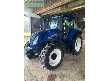 Trator NEW HOLLAND T5