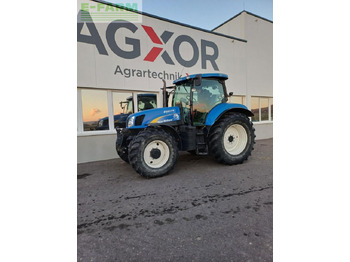 Trator NEW HOLLAND T6000