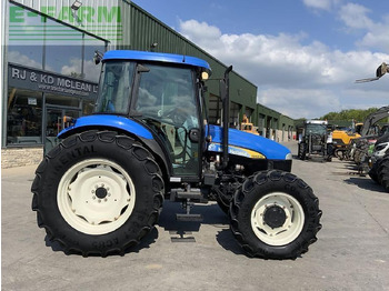 Trator NEW HOLLAND TD5