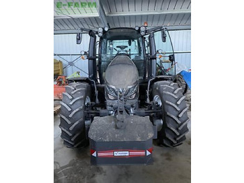 Trator VALTRA