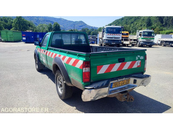 Carrinha basculante Nissan Pick-up: foto 4