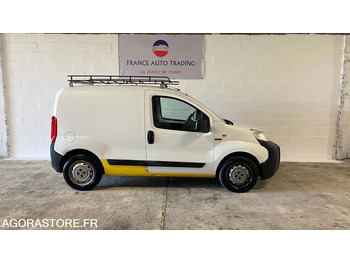 Furgão compacto PEUGEOT