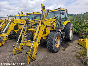 Trator RENAULT