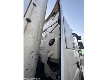 Tractor RENAULT T520 HIGH - 907 798KM - 2015: foto 4
