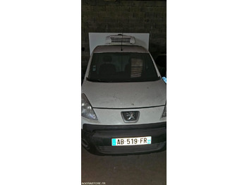 Furgão compacto PEUGEOT Partner