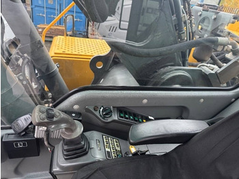 Escavadora de rastos Volvo EC 290 B N LC: foto 4