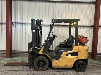 Empilhador a gás CATERPILLAR GP